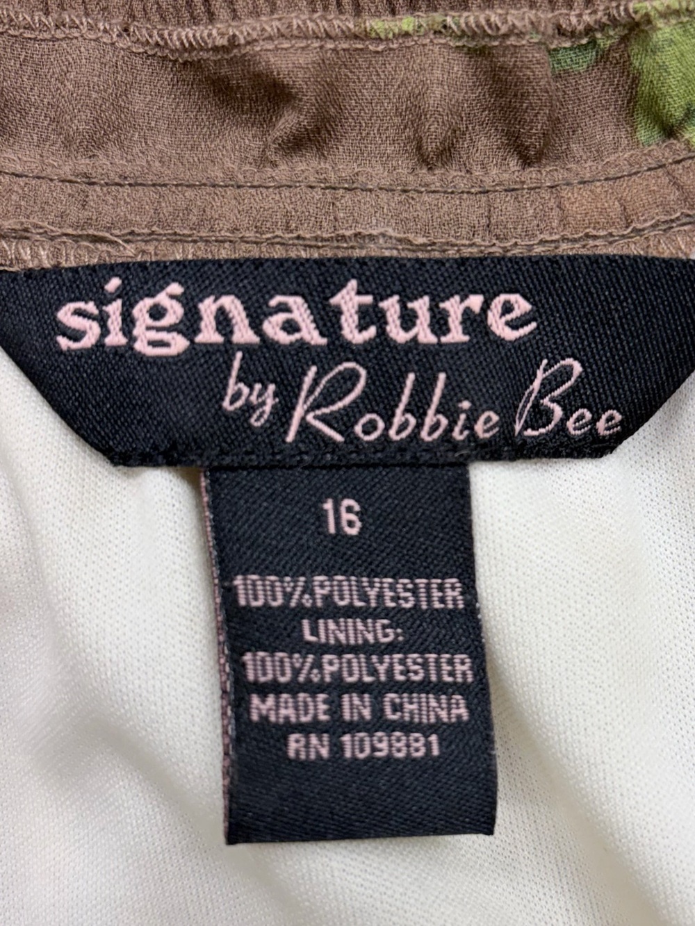 Signature by Robbie Bee Floral Pleated Midi Dress 16 Boho Floral Earthy Smocked - Picture 4 of 8